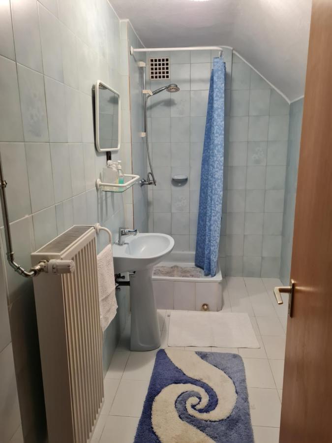 Gyoengyvirag Apartman Lenti Exteriér fotografie
