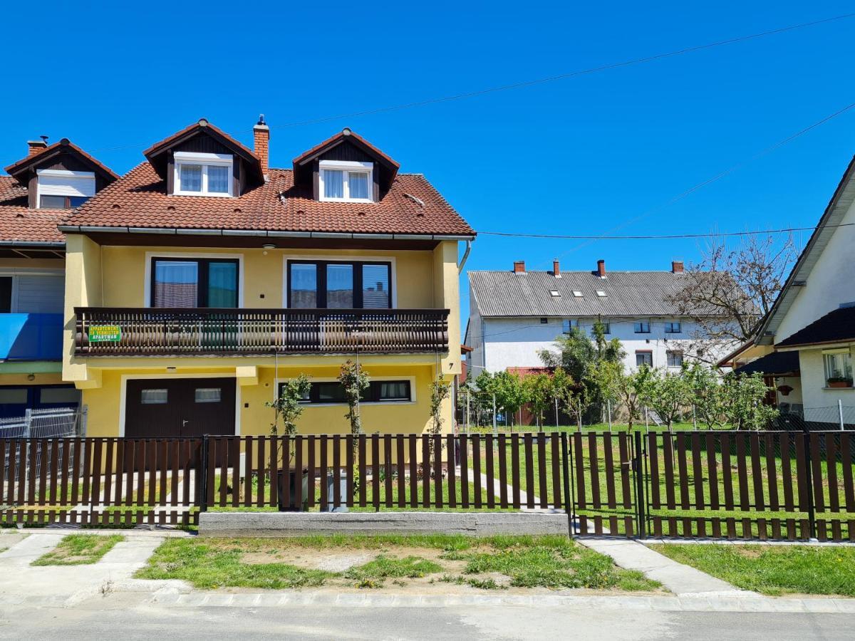 Gyoengyvirag Apartman Lenti Exteriér fotografie