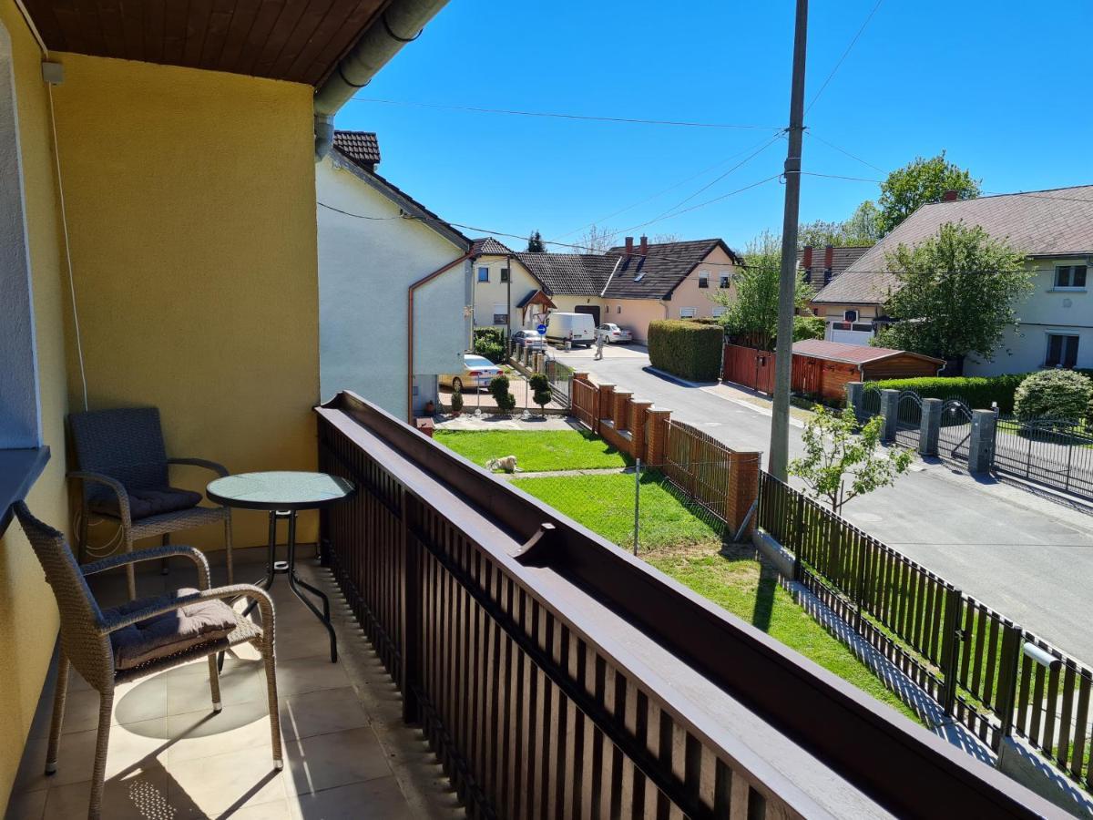 Gyoengyvirag Apartman Lenti Exteriér fotografie
