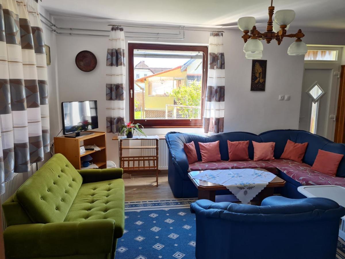 Gyoengyvirag Apartman Lenti Exteriér fotografie
