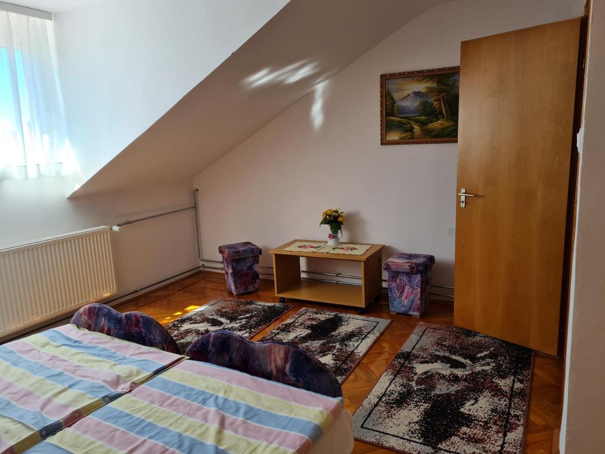 Gyoengyvirag Apartman Lenti Exteriér fotografie