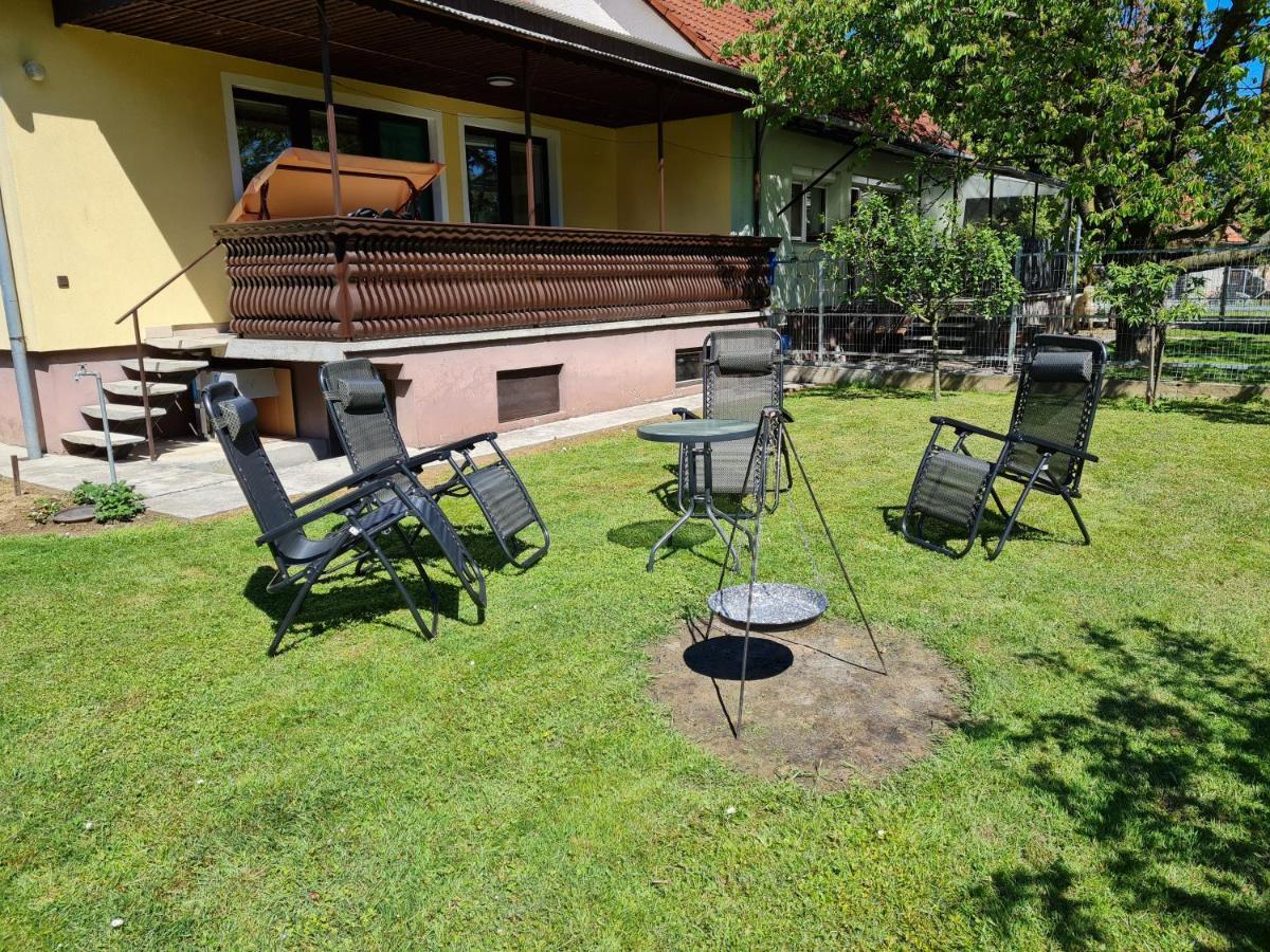 Gyoengyvirag Apartman Lenti Exteriér fotografie