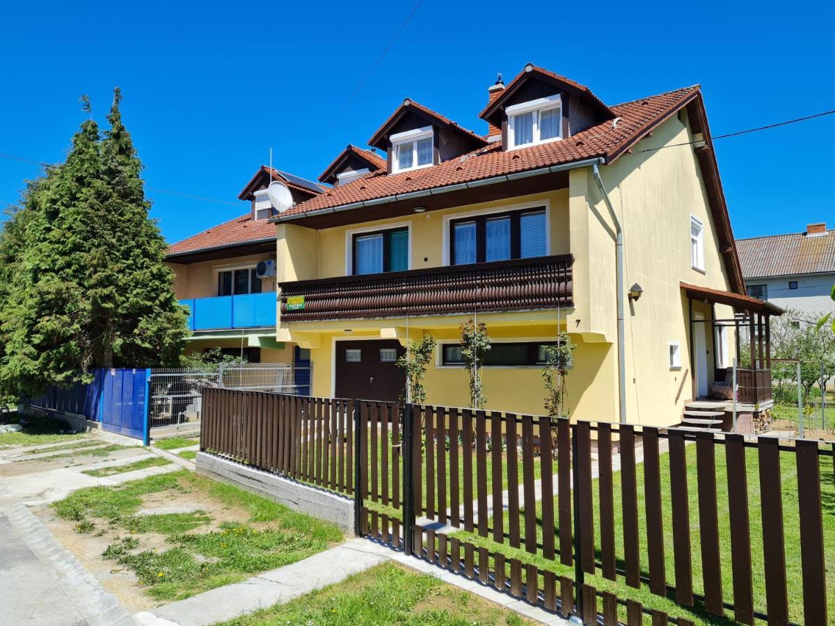 Gyoengyvirag Apartman Lenti Exteriér fotografie